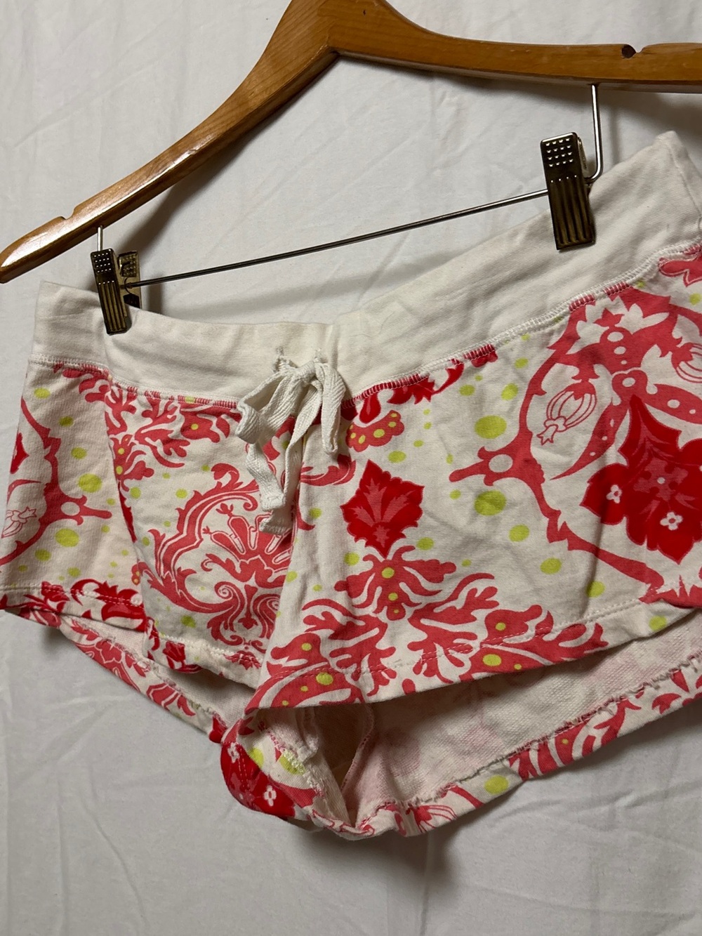 Y2K 725 Originals mini/micro shorts in pink/white paisley pattern - Picture 2 of 5